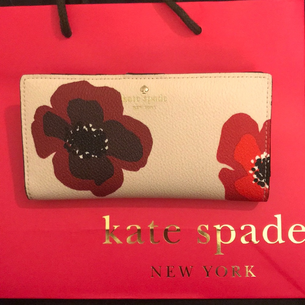 Kate Spade “Stacy” wallet